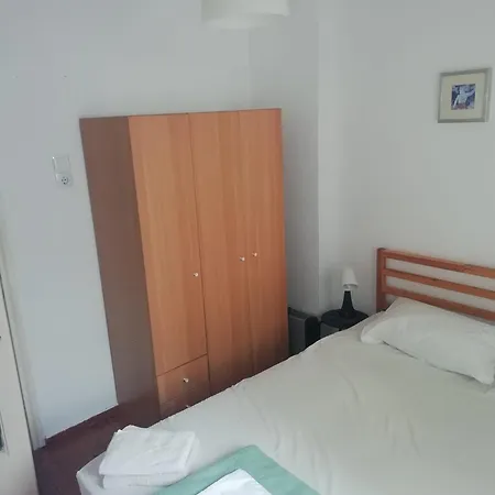 Apartment Center - 10 Mins Walk *